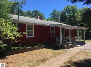 8135 Chain Lake Rd, South Branch, MI 48761