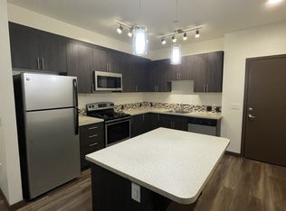 736 8th Ave NE UNIT 215, Issaquah, WA 98029