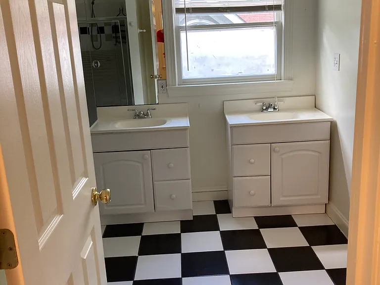 875 Vedado Way NE #B — Photo 8