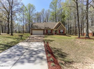 6805 Lake Forest Dr W, Walls, MS 38680