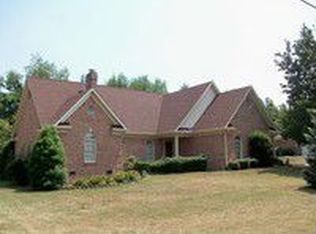 437 Chesterfield Dr, Kingsport, TN 37663