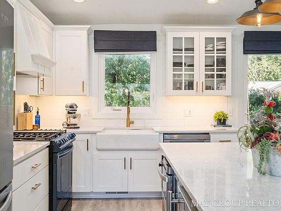 5th image of 1255 Gladstone Dr SE