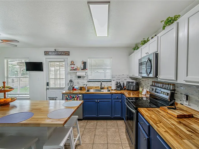 15236 Faircrest Dr — Photo 13