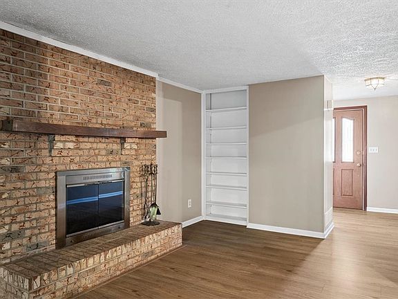 4th image of 2926 Manuel Dr