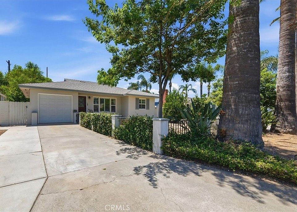 1st image of 4158 Gardena Dr