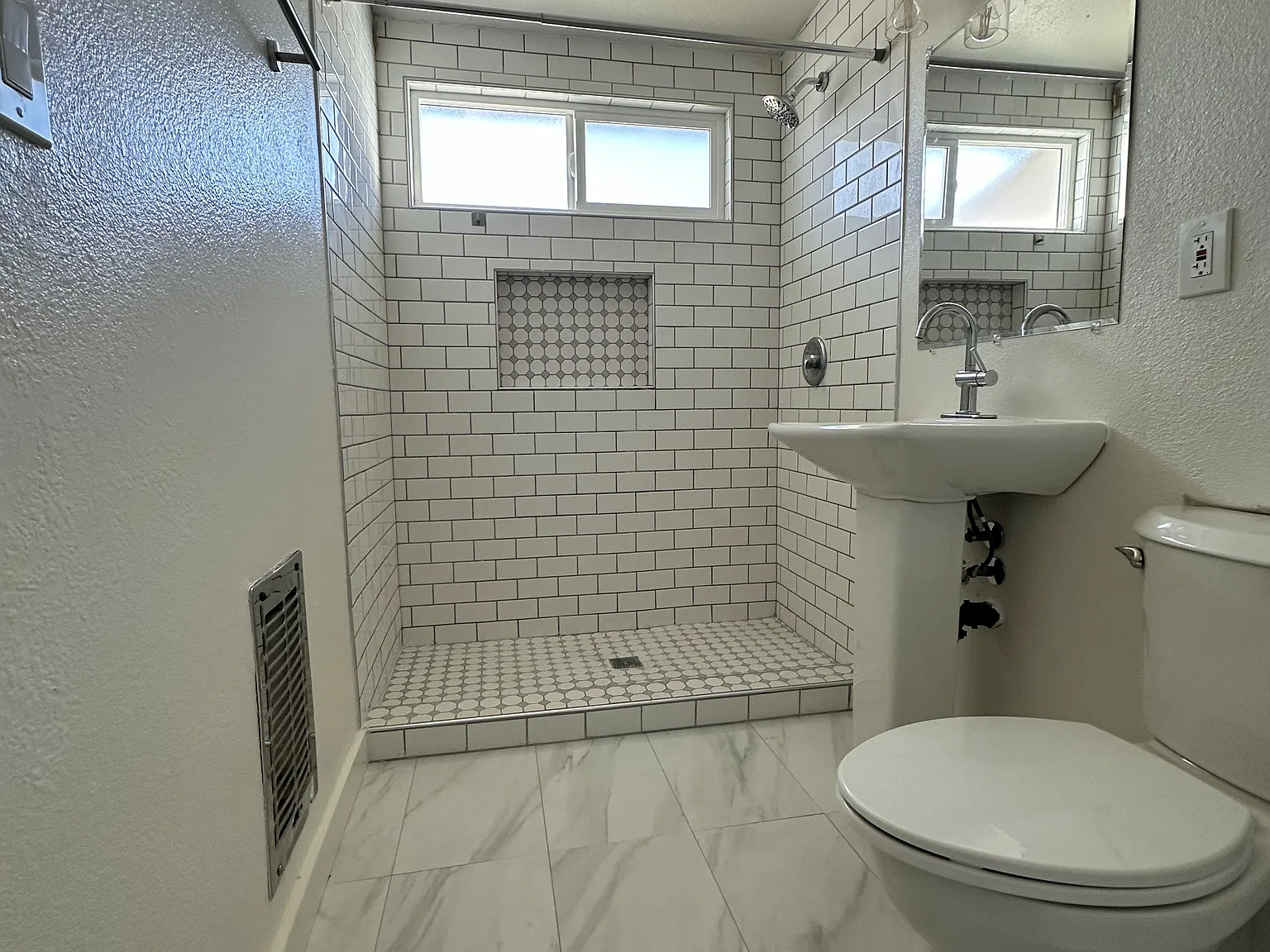6060 Abronia Ave — Photo 3