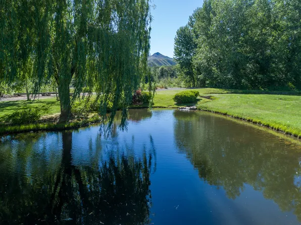 100 & 200 Trout Ln, Hailey, ID 83333