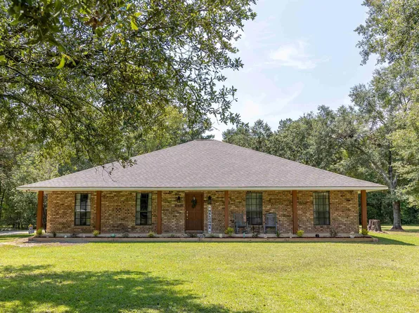 12213 Whispering Oaks Dr, Baker, LA 70714