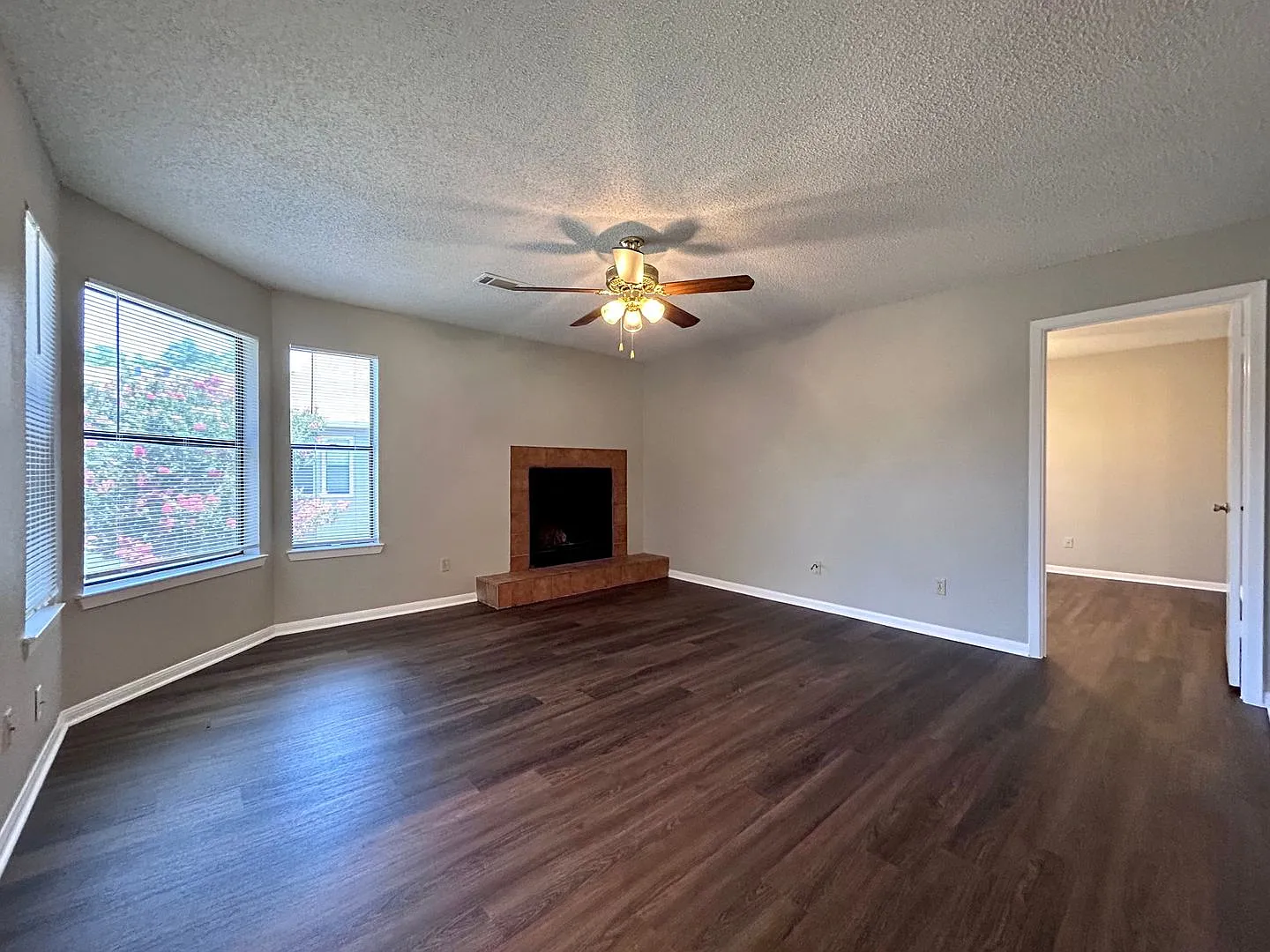 8913 Schick Rd — Photo 3