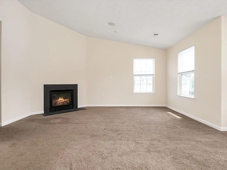 8221 Barrington Ct — Photo 17