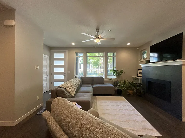 11393 SW Barber St — Photo 16