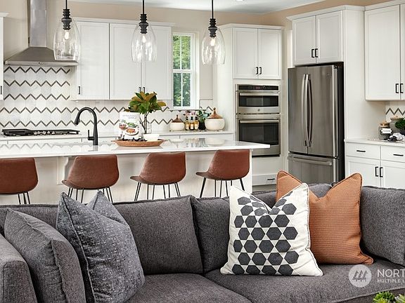 4th image of 20840 156th Street E #122