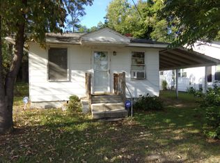 5 Caldwell St, Summerton, SC 29148