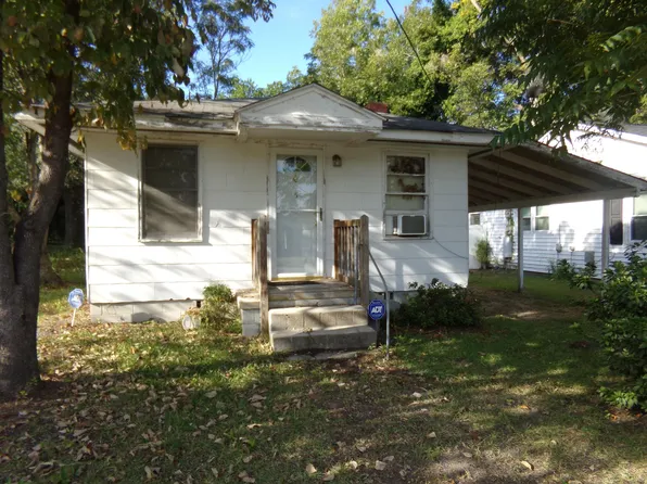 5 Caldwell St, Summerton, SC 29148