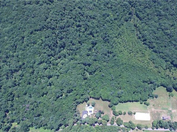96 Dickinson Rd, South Glastonbury, CT 06073