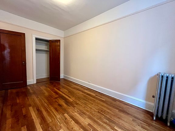 4th image of 43-20 41st St #3R