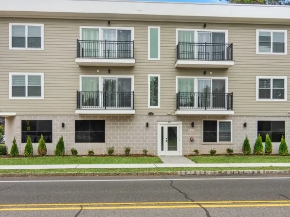 543 E 2Nd St, Bound Brook Boro, NJ 08805