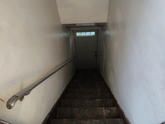 2nd image of 1206 S Galena Ave