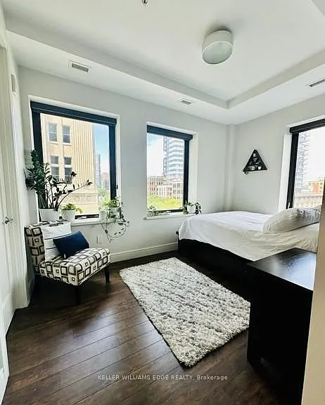 112 King St E #405 — Photo 15