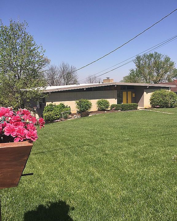1st image of 498 Deanview Dr