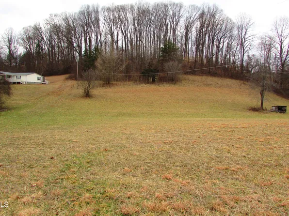 186 Rockhouse Rd, Johnson City, TN 37601