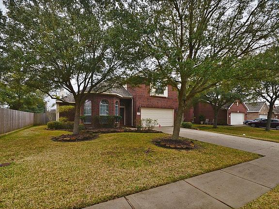 2nd image of 306 Lark Hollow Ln