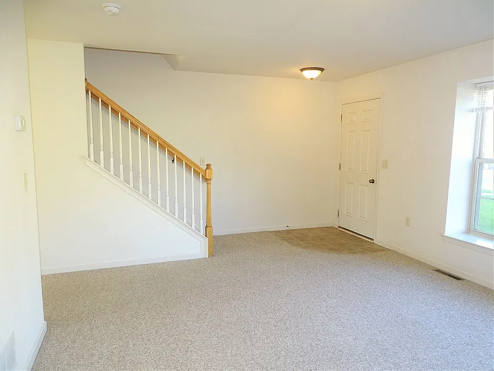 2 bed, 2.5 bath, 1380 sqft, $1,695 — Photo 2