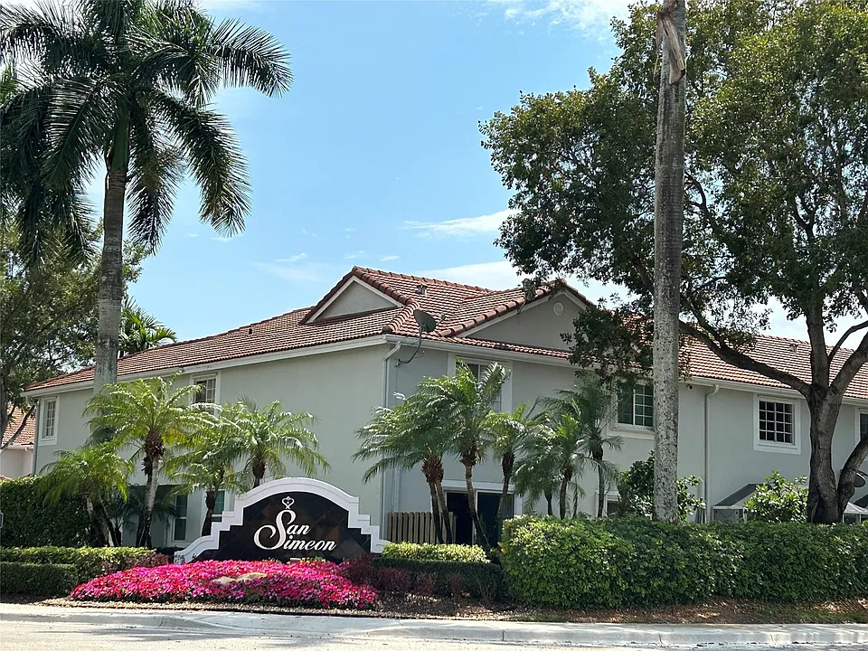 3730 San Simeon Cir