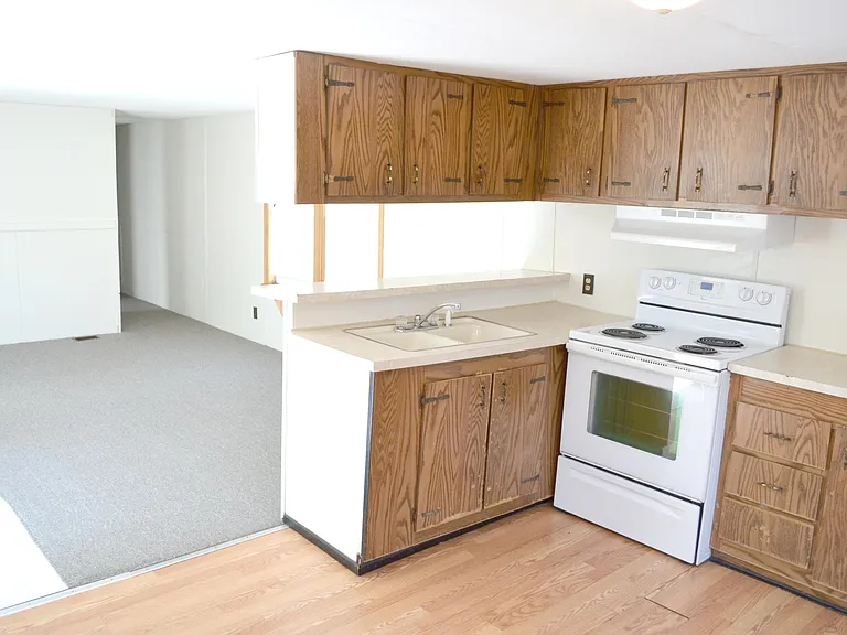 7600 Heatherstone Dr #8 — Photo 3