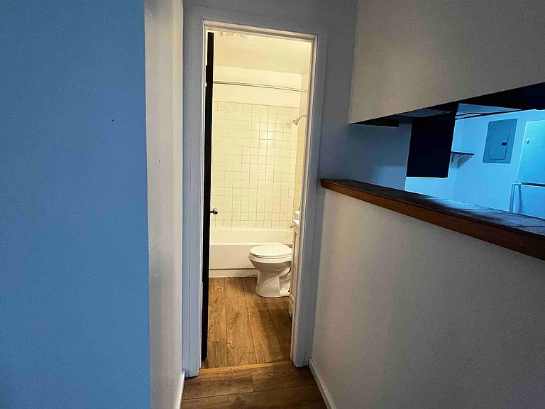 115 N Main Ave #3 — Photo 5