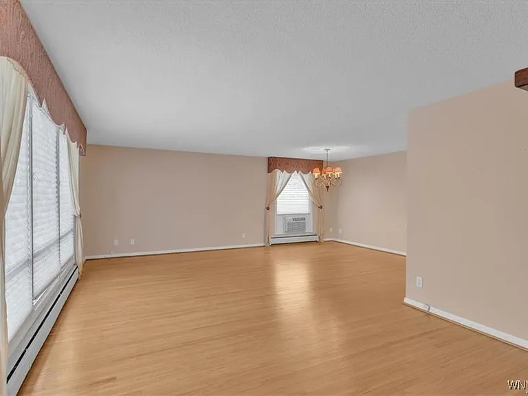 116 Segsbury Rd — Photo 4