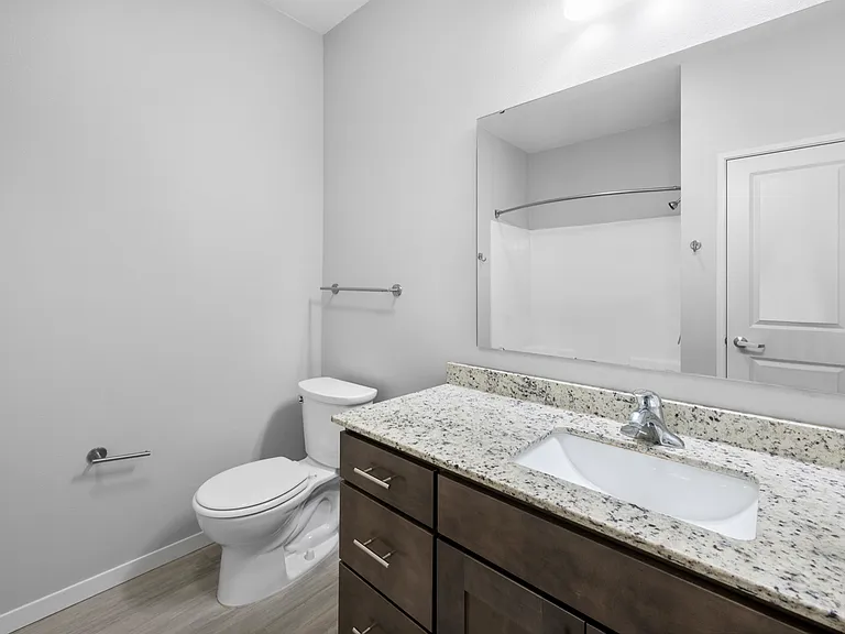 12. Aspen E - Bath2 12. Aspen E - Bath2
