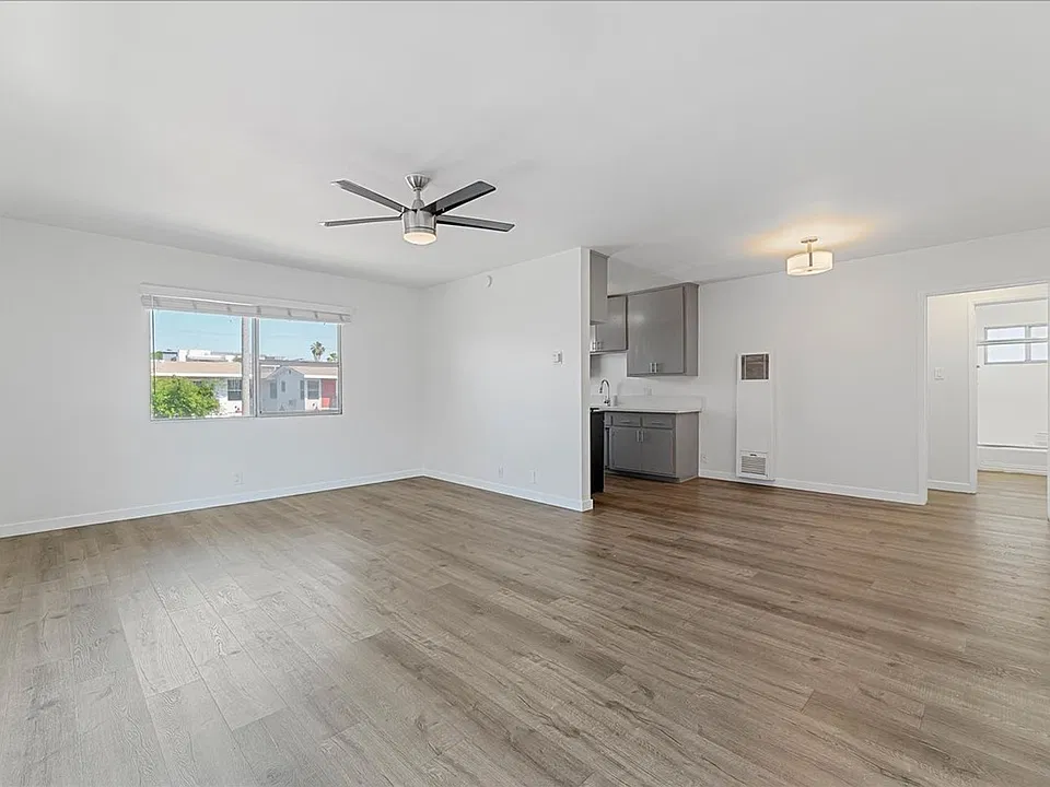1857 Pine Ave #2