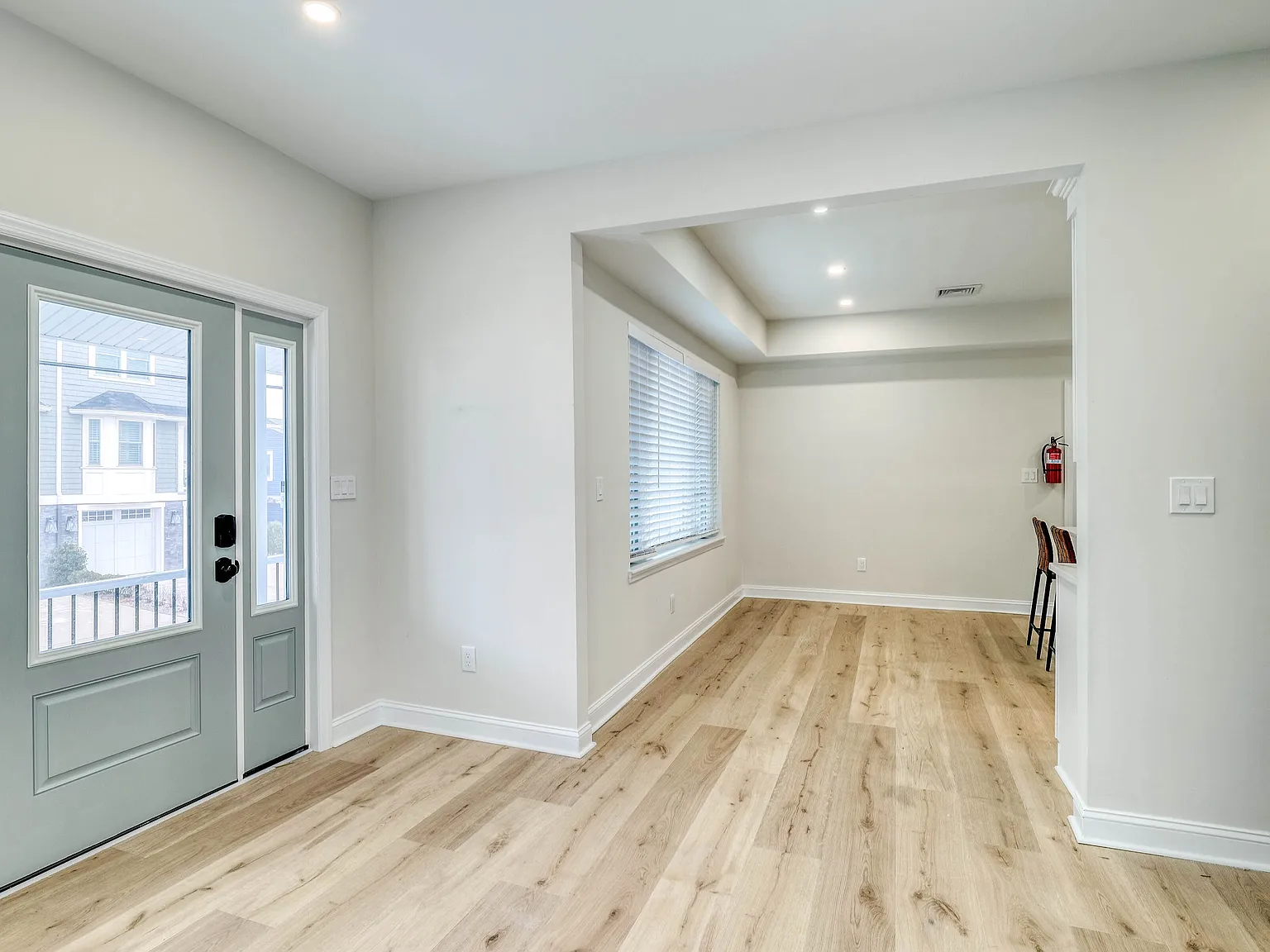 3 bed, 2.5 bath, 2812 sqft, $24,000 — Photo 4