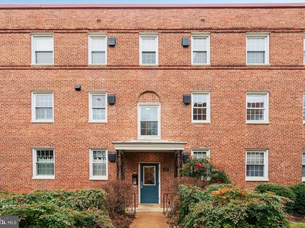 710 S Fayette St APT 22, Alexandria, VA 22314