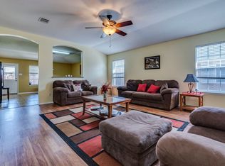 917 Dexter Dr, Leander, TX 78641