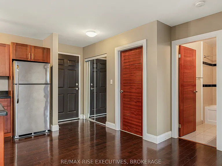 539 Armstrong Rd #516 — Photo 5