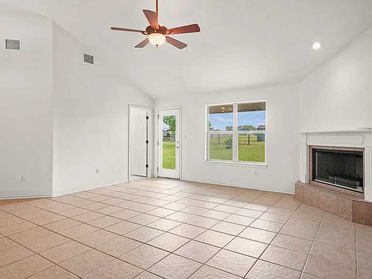 725 Cimarron Sq — Photo 20