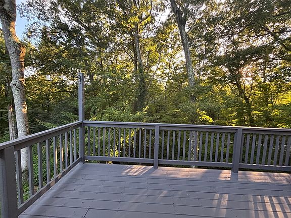 4th image of 62 Piehl Ave