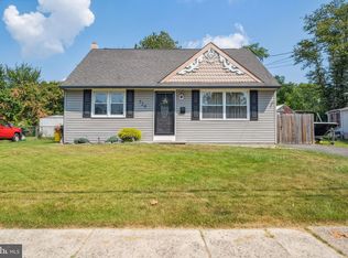 529 8th Ave, Lindenwold, NJ 08021