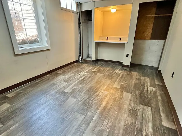 1012 W 22nd St — Photo 19