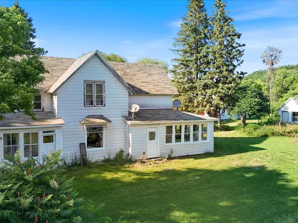 W6650 690th Ave, Beldenville, WI 54003