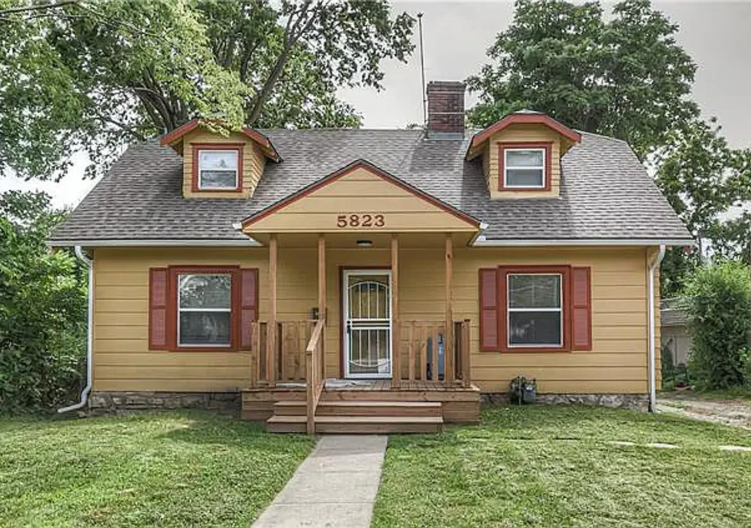3 Bedroom — Photo 1