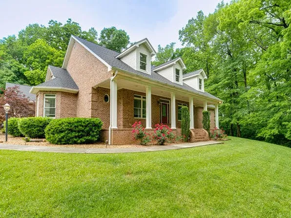 2410 Breckenridge St, Athens, TN 37303