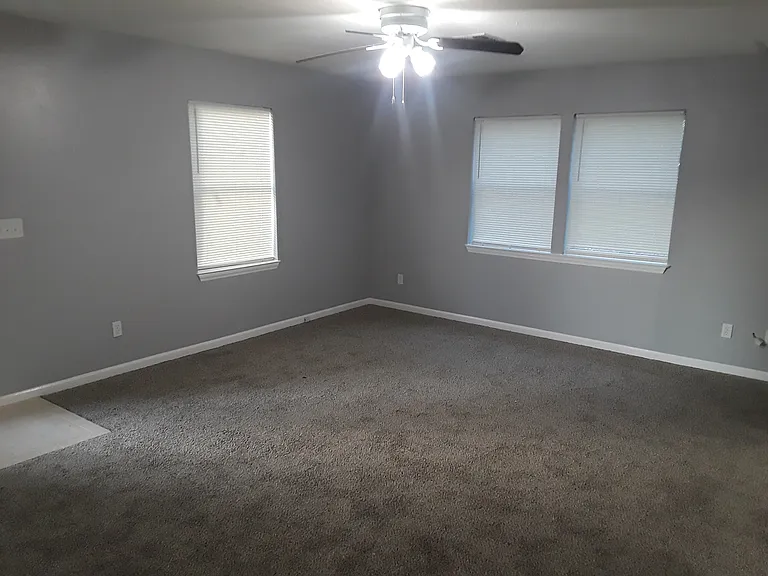 613 Shepard Ave — Photo 5