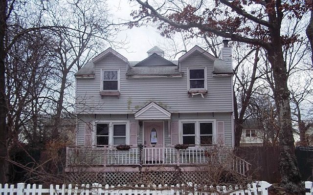 1st image of 38 Trafalgar Dr