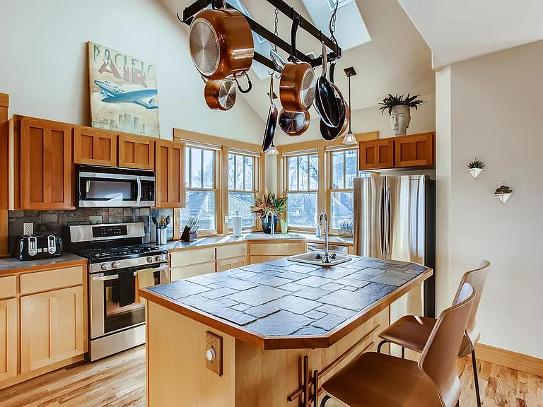 415 Mason Ct #5-A — Photo 6