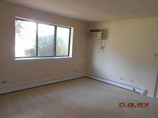5th image of 464 Gregory Ave