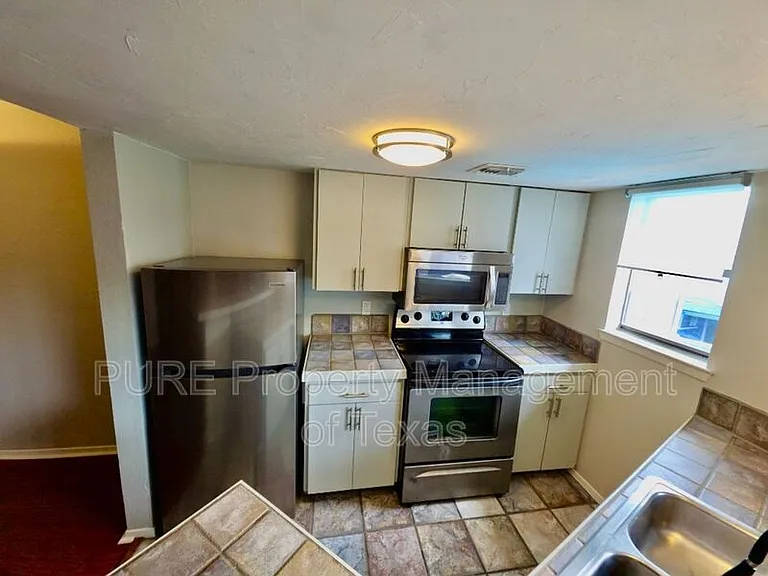 2500 Burleson Rd #521 — Photo 6