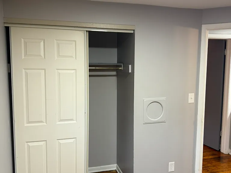905 North Meadows Court - D — Photo 22
